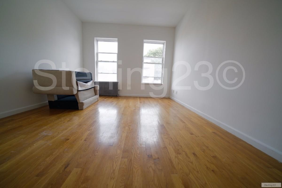 Foto principal - 2548 23rd St