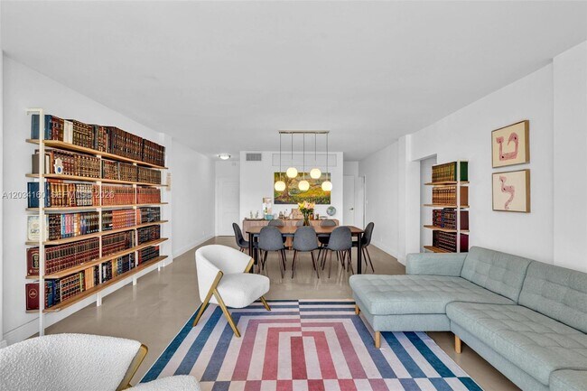 Foto del edificio - 9381 E Bay Harbor Dr