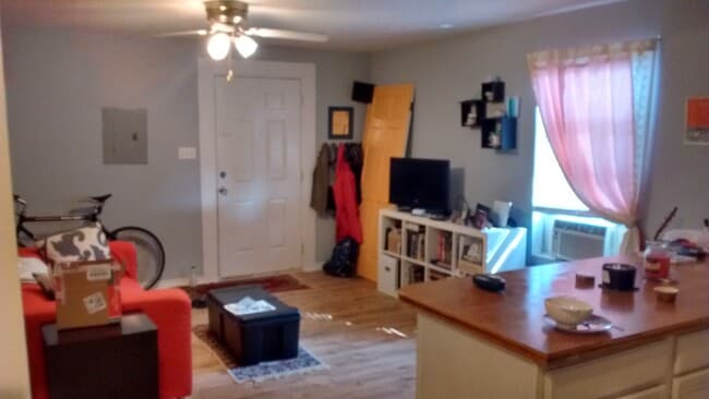 Foto del edificio - 623 Barbe St