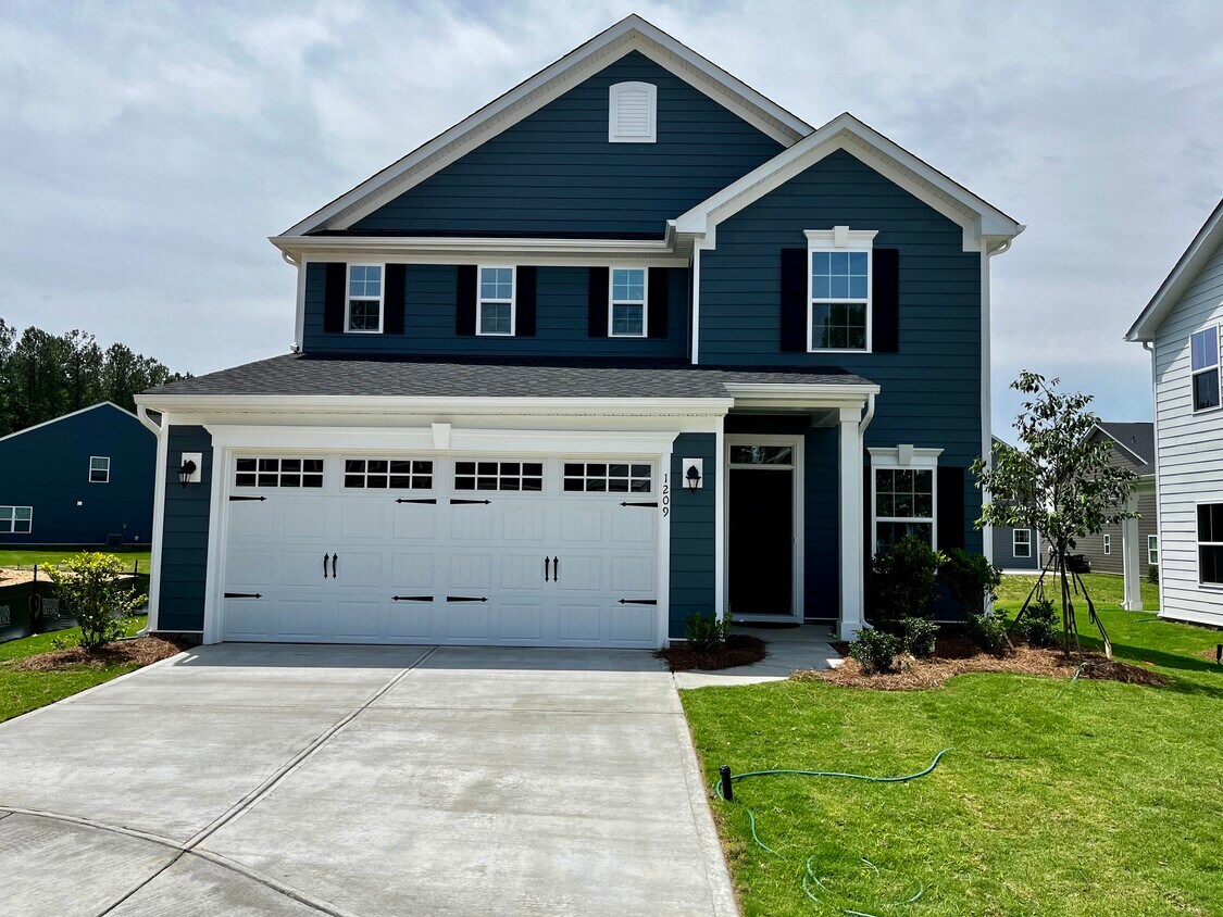 Foto principal - 1209 Cottage Green Dr