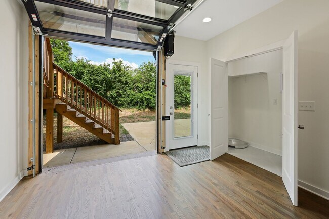 Foto del edificio - Multi Generational / Roommate Home in Nort...