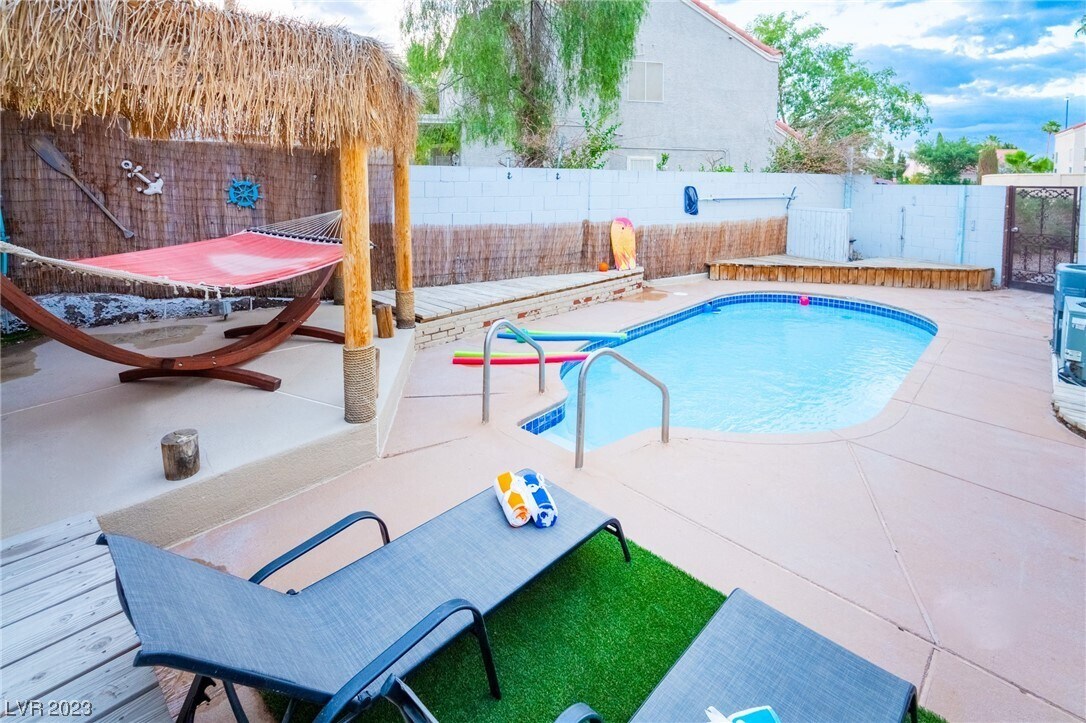 Foto principal - 417 Mayan Dr