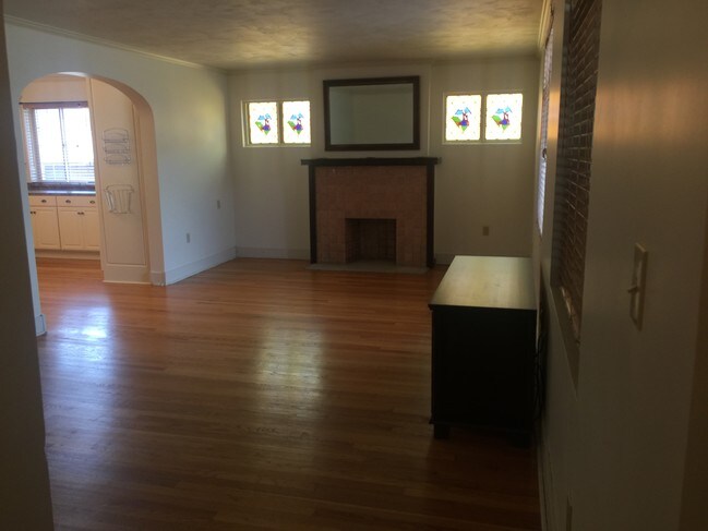 Foto del edificio - 822 Renier Ave