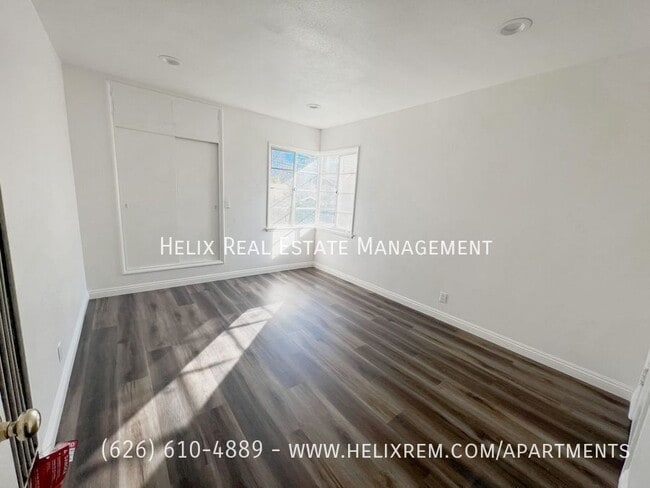 Building Photo - 38 S Parkwood Ave