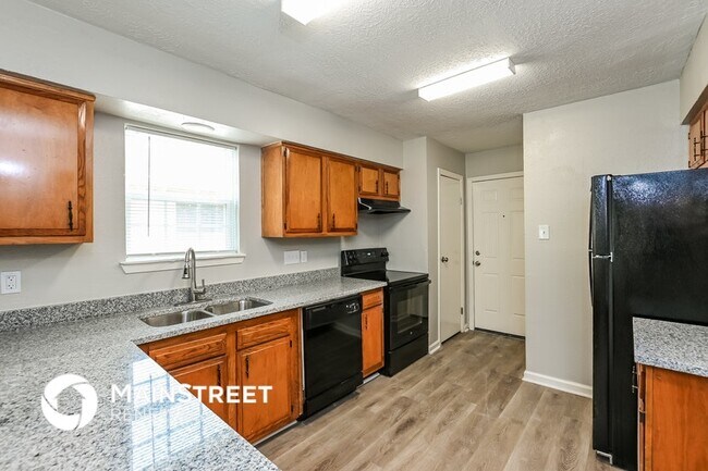 Foto del edificio - 4922 Crestway Dr