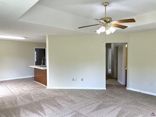 Foto del edificio - 164 Lonnie Bryant Rd