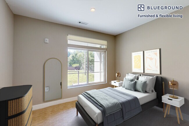 Foto del edificio - 240 E Shore Rd