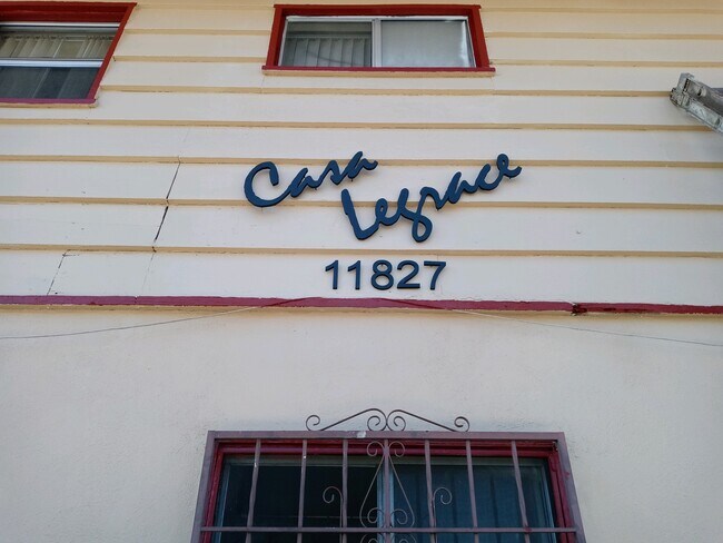 building front - 11827 S Figueroa St