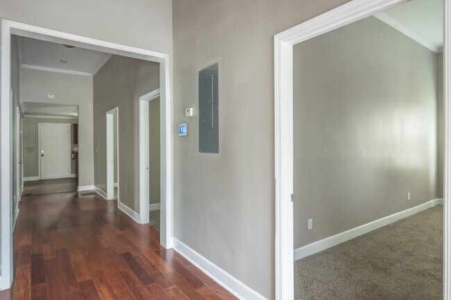 Foto del edificio - 732 Windsor St SW