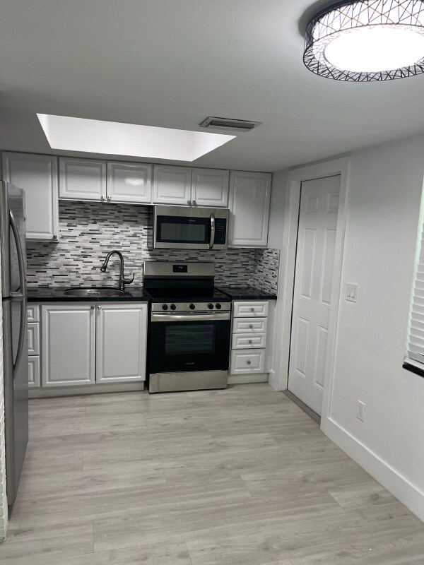 Foto principal - 501 NE 23rd St