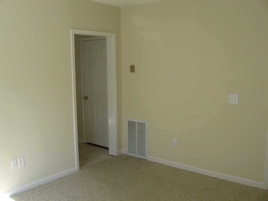 Interior - Lakewood Apartments