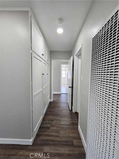 Building Photo - 2341 Snowden Ave