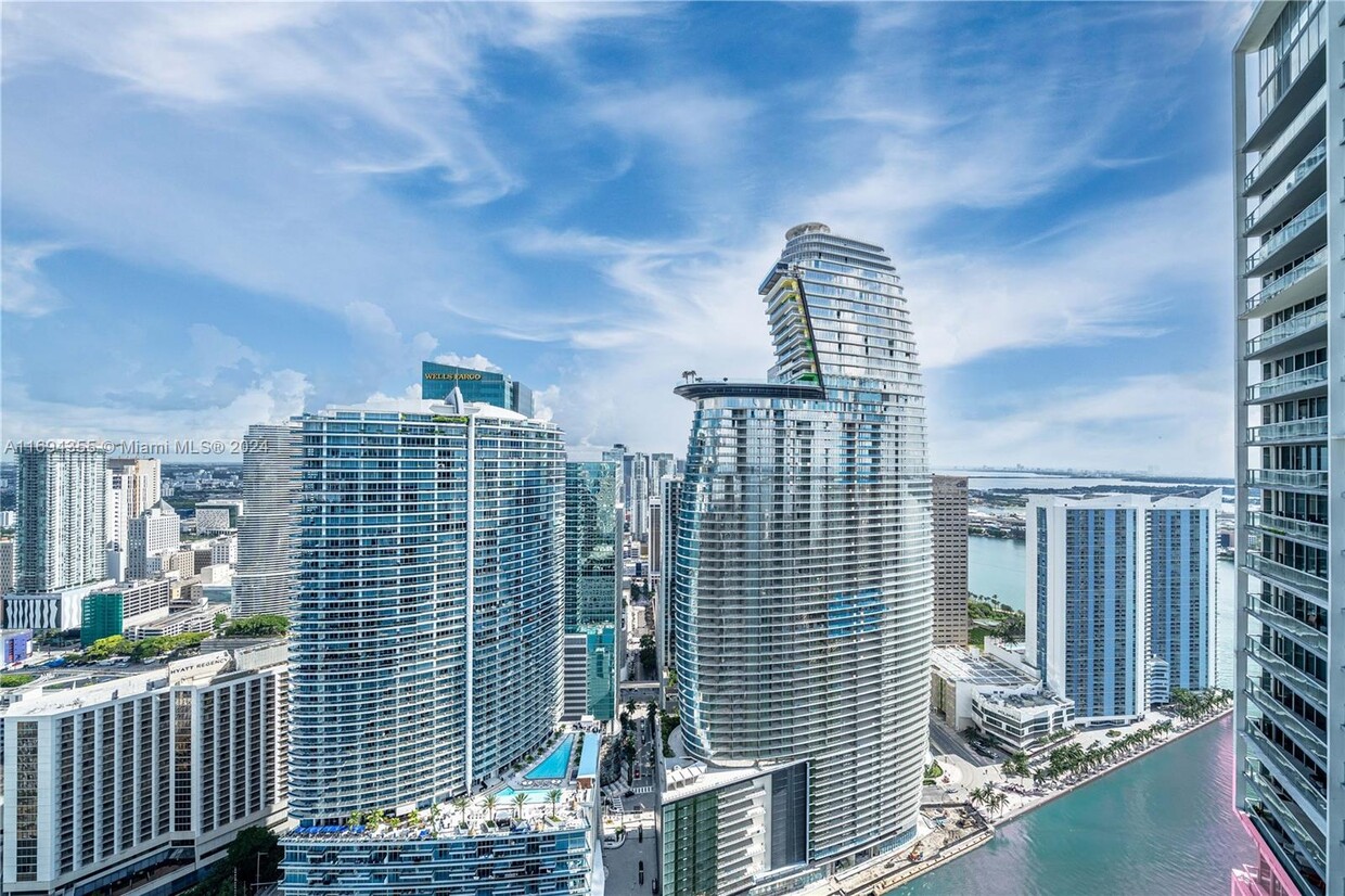 Foto principal - 475 Brickell Ave