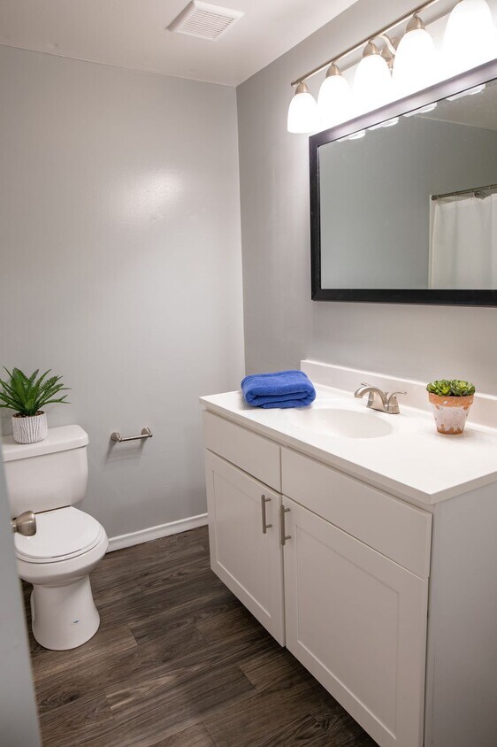 RIVERS BEND Apartments Windsor, CT