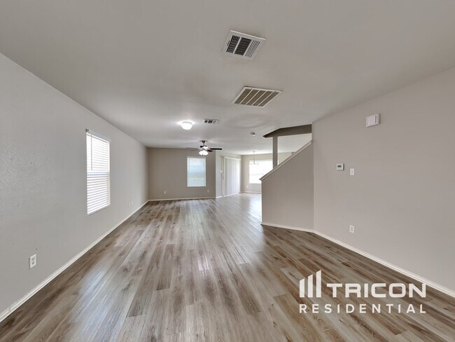 Foto del edificio - 1042 Condor Dr