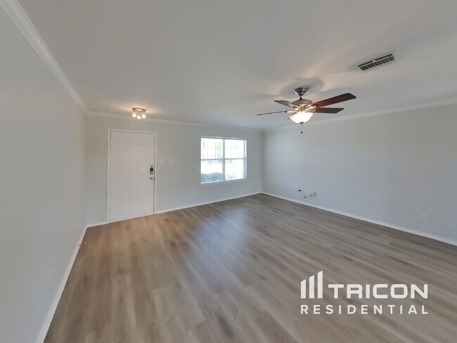 Foto del edificio - 1849 Village Park Trail