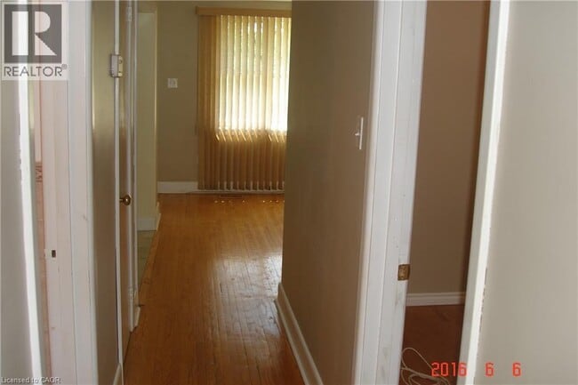 Building Photo - 742 Garth St