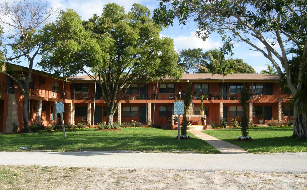 Foto del edificio - 9005 NE 8th Ave
