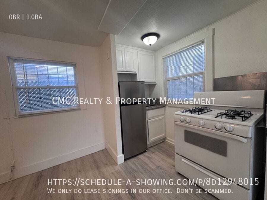 Foto del edificio - 432 W 9th St