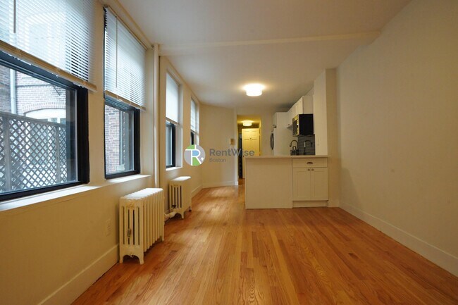 Building Photo - 35 Grove St