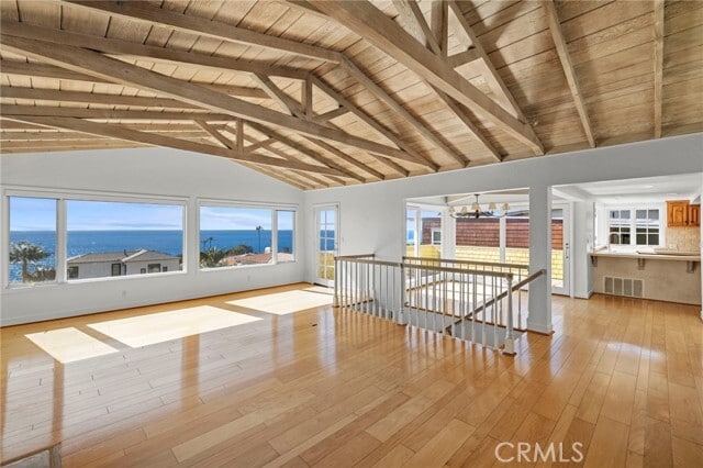 Foto del edificio - 31322 Monterey St