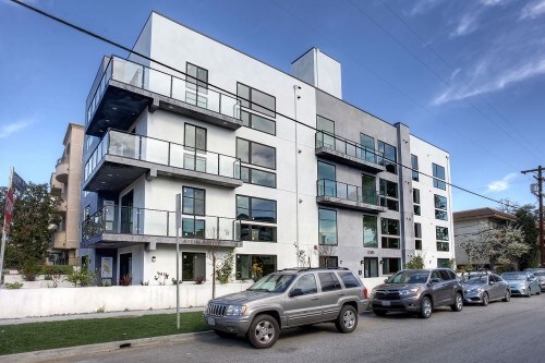 Foto del edificio - 10815 Missouri Ave