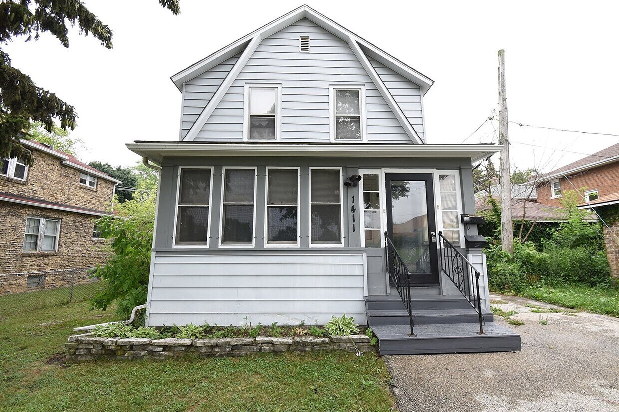 Two Flat - 1411 Western Ave