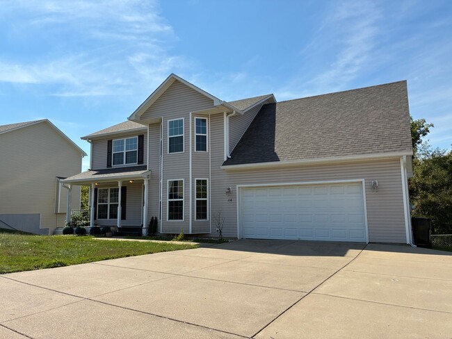 Building Photo - **ELIZABETHTOWN INDEPENDENT SCHOOL DISTRICT**