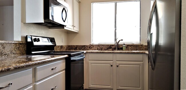 Foto del edificio - 10301 N 70th St