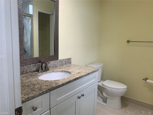 Building Photo - 3 br, 2.5 bath  - Pembroke Falls