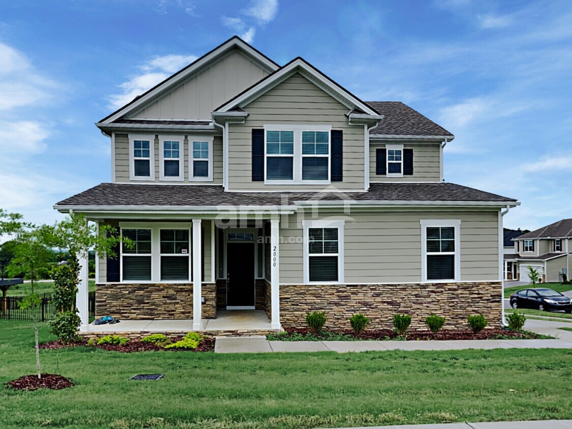 Foto principal - 2000 Bennett Dr