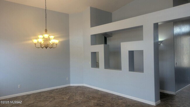 Building Photo - 5554 W Carriage Dr