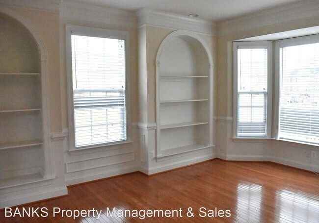 Building Photo - 5 br, 4.5 bath House - 10621 Smith Pond Lane