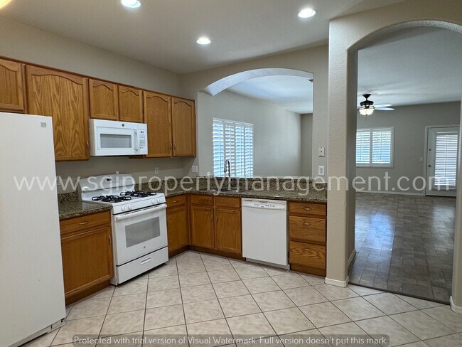 Building Photo - 8379 W Mary Ann Dr