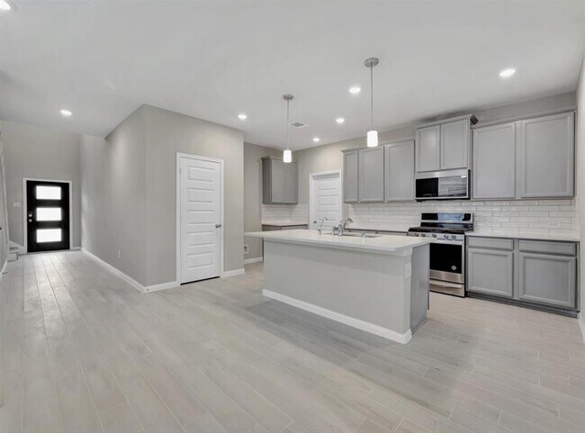 Foto del edificio - 18487 Sunrise Maple Dr