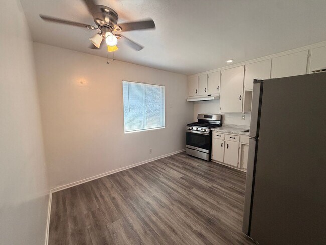 Foto del edificio - 2150 Paso Robles St