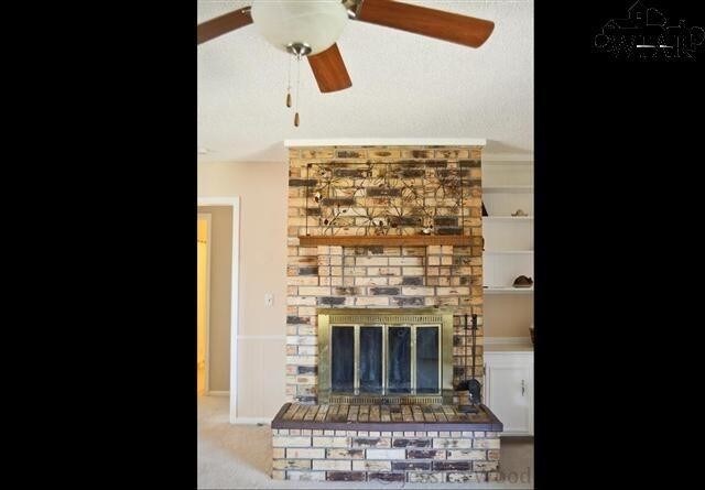 Building Photo - 2200 Hunters Glen