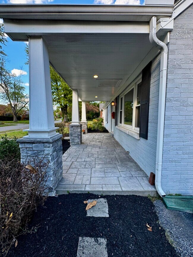 Foto del edificio - 564 Claymont Dr