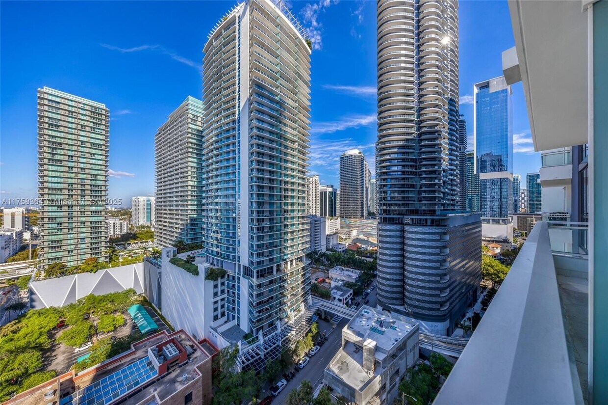 Primary Photo - 1080 Brickell Ave