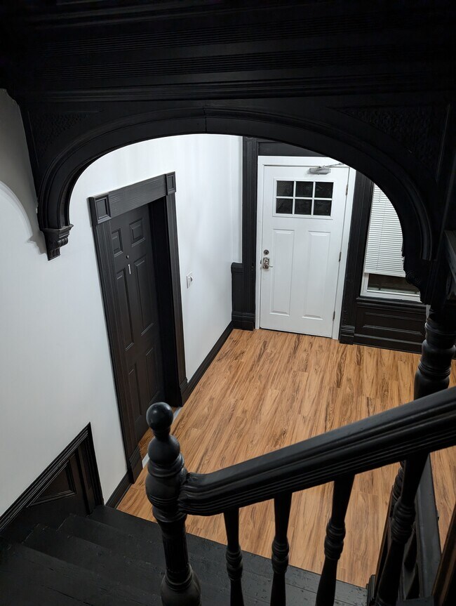 Entrance - 58 Lamartine Ave