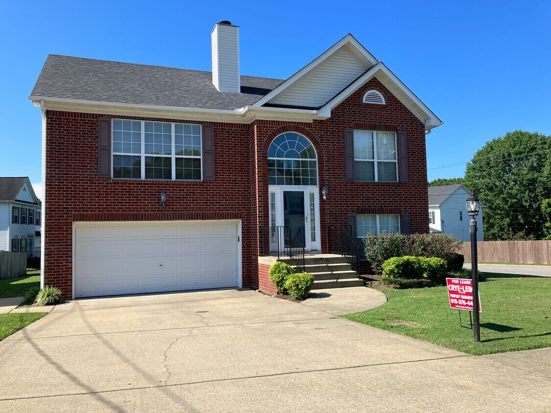 Primary Photo - Large Hermitage Home on corner lot.