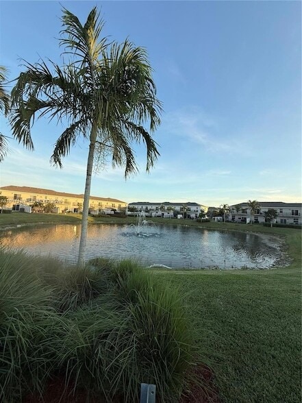 Building Photo - 818 SE 19th St