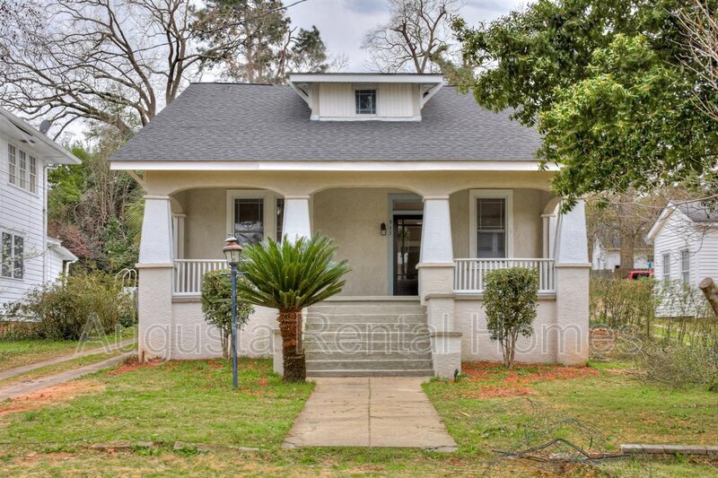 Primary Photo - 933 Russell St