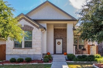 Building Photo - 352 S Brook Dr