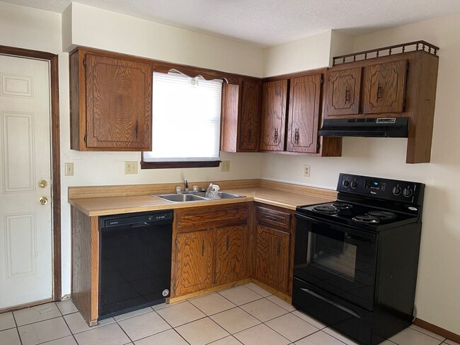 Foto del edificio - 2 bedroom 1 bathroom apartment for rent
