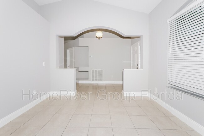 Foto del edificio - 612 SW McCoy Ave