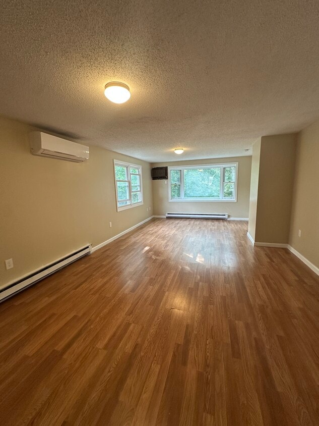 Primary Photo - 109 Lakeview Ave