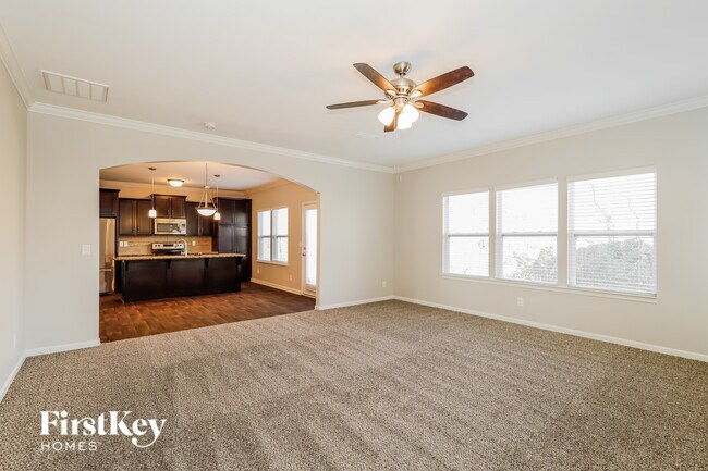 Building Photo - 2080 Lake Vista Drive