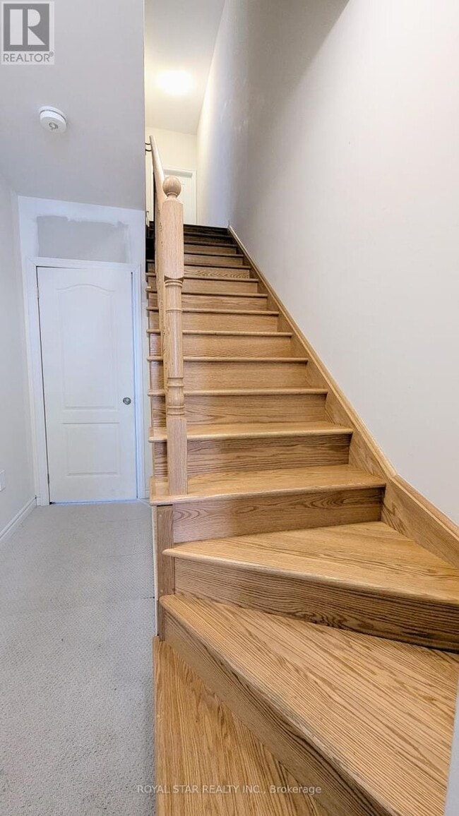 Building Photo - 22 Vestry Wy