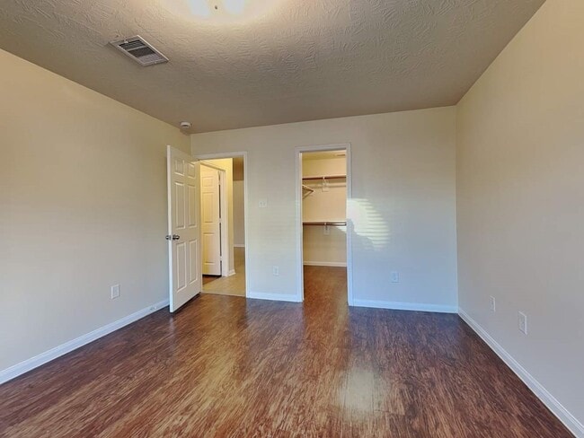 Building Photo - 12618 Mountain Daisy Rd